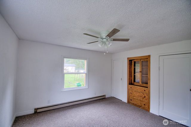 1296 Centralia Alpha Road, Chehalis, WA 98532