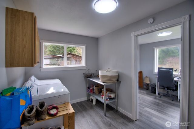 1296 Centralia Alpha Road, Chehalis, WA 98532