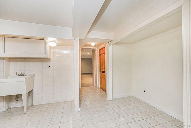 6617 10th Avenue, Brooklyn, NY 11219