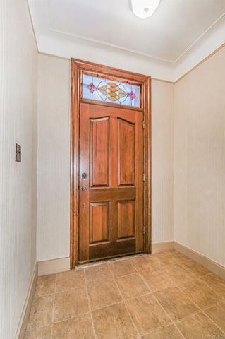 6617 10th Avenue, Brooklyn, NY 11219