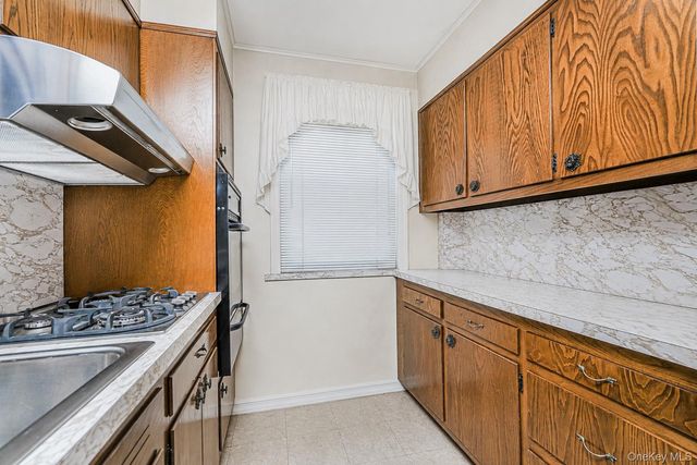 6617 10th Avenue, Brooklyn, NY 11219