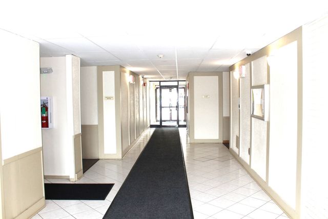 9128 W Terrace Drive 4F, Niles, IL 60714