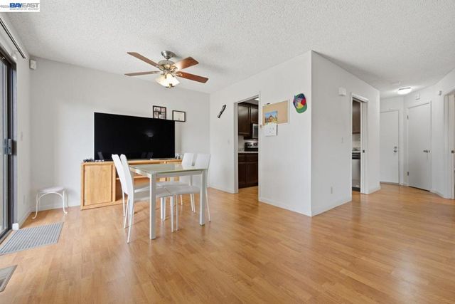 1701 Calais Ct, Hayward, CA 94541
