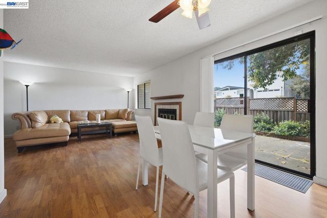 1701 Calais Ct, Hayward, CA 94541