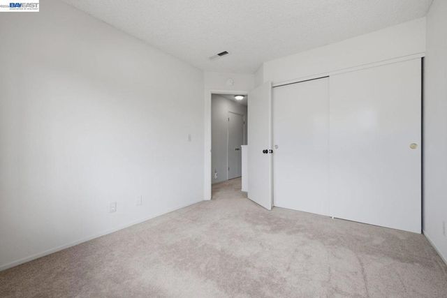 1701 Calais Ct, Hayward, CA 94541