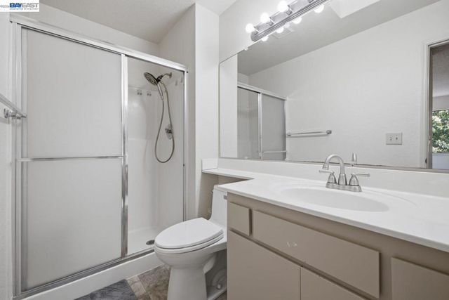 1701 Calais Ct, Hayward, CA 94541