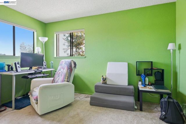 1701 Calais Ct, Hayward, CA 94541