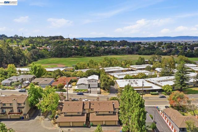 1701 Calais Ct, Hayward, CA 94541