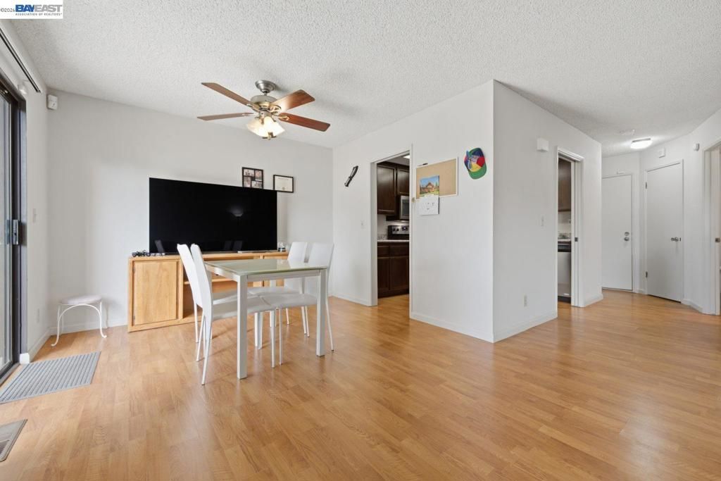 Image 13 of property listing at 1701 Calais Ct, Hayward, CA 94541