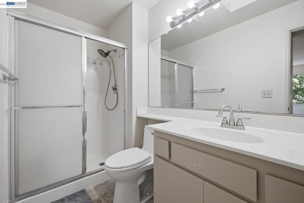 Image 27 of property listing at 1701 Calais Ct, Hayward, CA 94541