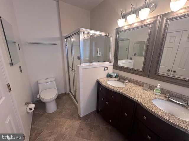 6493 POWATAN KNOLL CT, Alexandria, VA 22312