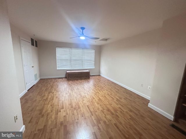 6493 POWATAN KNOLL CT, Alexandria, VA 22312