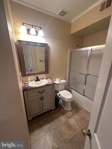 6493 POWATAN KNOLL CT, Alexandria, VA 22312