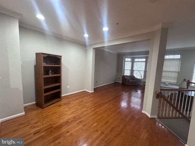 6493 POWATAN KNOLL CT, Alexandria, VA 22312