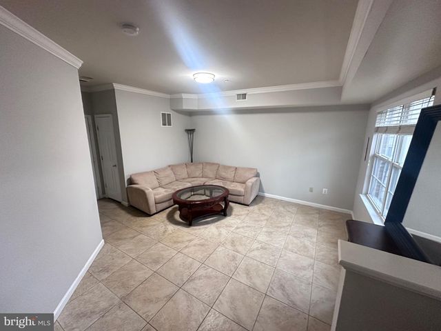 6493 POWATAN KNOLL CT, Alexandria, VA 22312