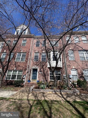 6493 POWATAN KNOLL CT, Alexandria, VA 22312