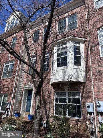 6493 POWATAN KNOLL CT, Alexandria, VA 22312