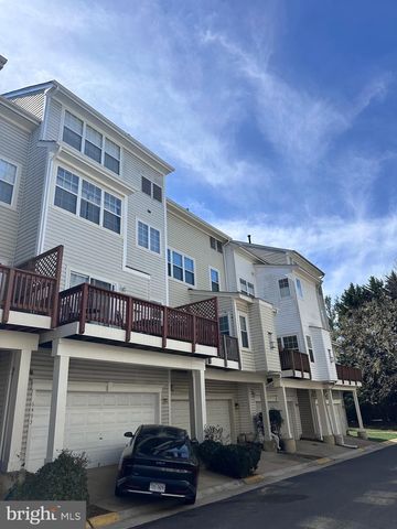 6493 POWATAN KNOLL CT, Alexandria, VA 22312