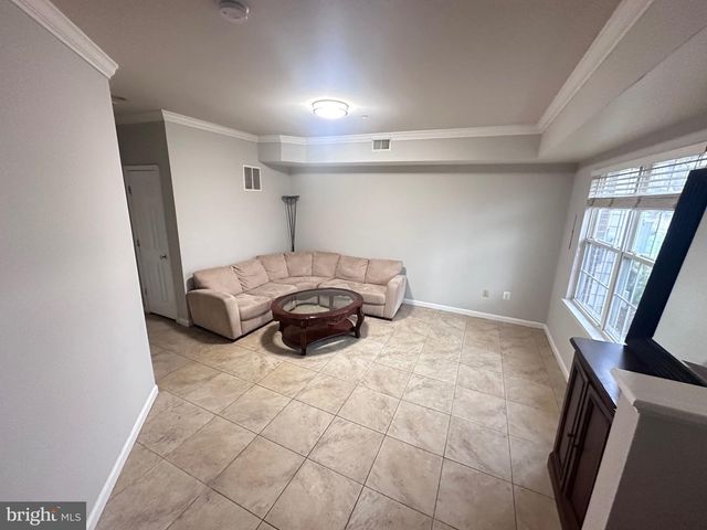 6493 POWATAN KNOLL CT, Alexandria, VA 22312