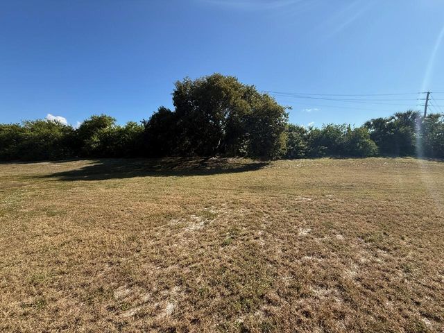 24 Crossings Circle H, Boynton Beach, FL 33435