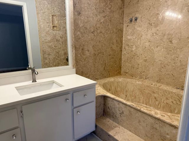 24 Crossings Circle H, Boynton Beach, FL 33435