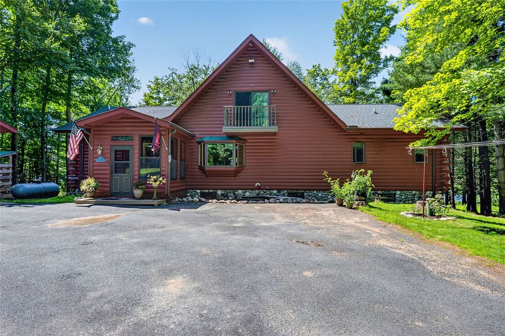 Image 7 of property listing at 7465W McGovern Road, Hayward, WI 54843