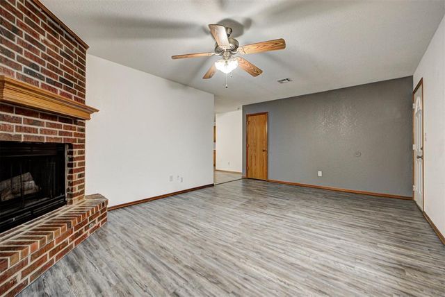 1528 Tudor Drive, Moore, OK 73160