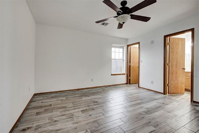 1528 Tudor Drive, Moore, OK 73160