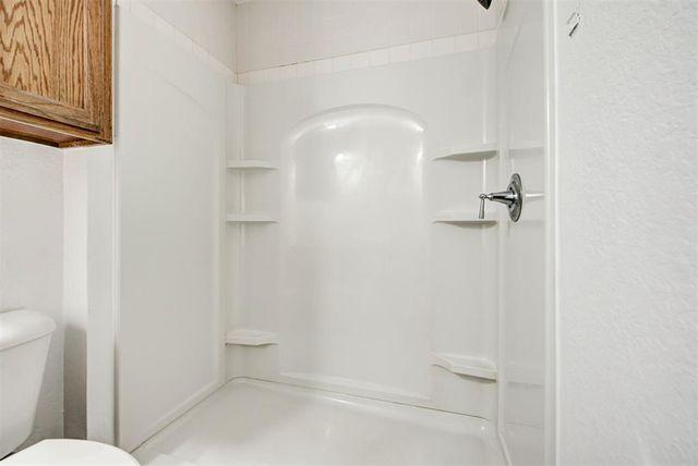 1528 Tudor Drive, Moore, OK 73160