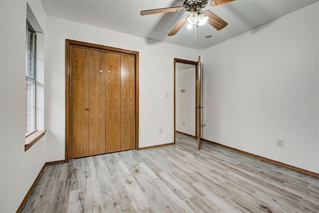 1528 Tudor Drive, Moore, OK 73160