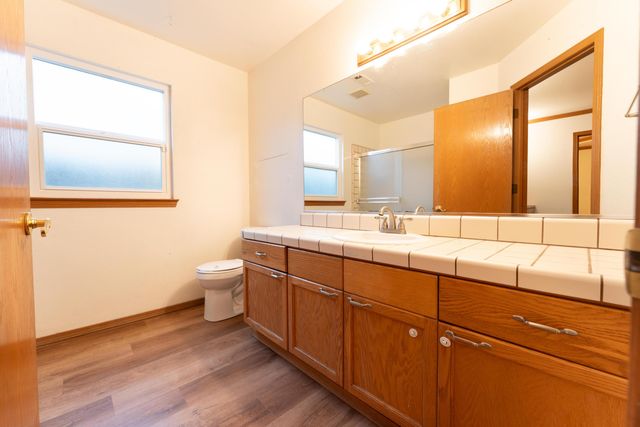 465 W Fargo Avenue, Hanford, CA 93230