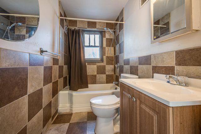 10 State Park Drive, Bay City, MI 48706