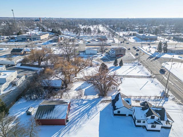 10 State Park Drive, Bay City, MI 48706