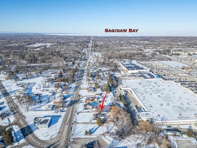 10 State Park Drive, Bay City, MI 48706