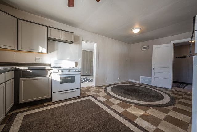 10 State Park Drive, Bay City, MI 48706