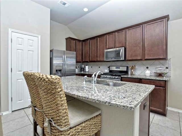 113 Peggy DR, Liberty Hill, TX 78642