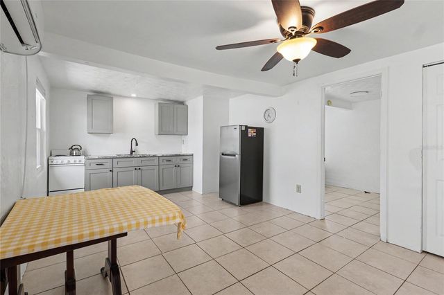 3412 CLARINDA STREET, Sarasota, FL 34232