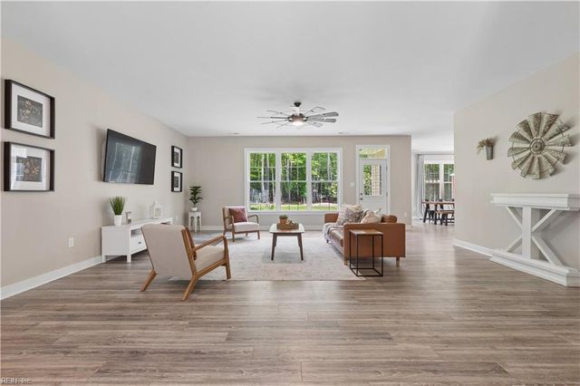 5903 Homeplace LN, Gloucester, VA 23061