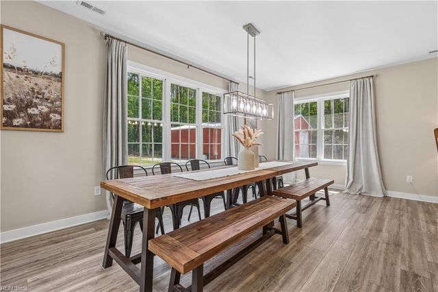 5903 Homeplace LN, Gloucester, VA 23061