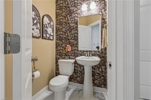 5903 Homeplace LN, Gloucester, VA 23061