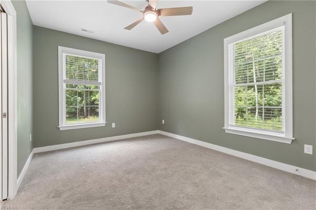 5903 Homeplace LN, Gloucester, VA 23061