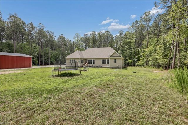 5903 Homeplace LN, Gloucester, VA 23061