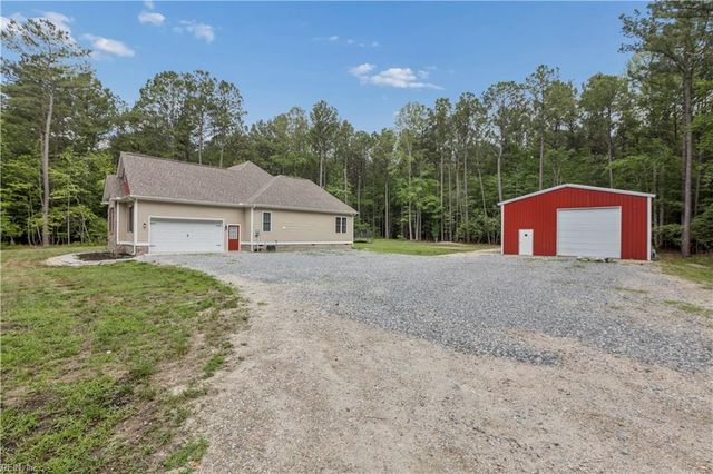5903 Homeplace LN, Gloucester, VA 23061