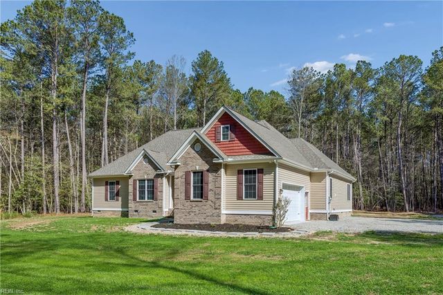 5903 Homeplace LN, Gloucester, VA 23061