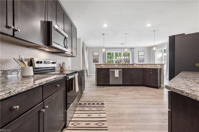 5903 Homeplace LN, Gloucester, VA 23061