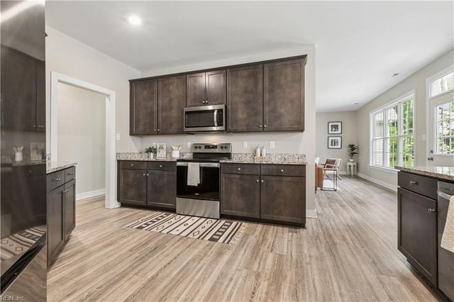 5903 Homeplace LN, Gloucester, VA 23061