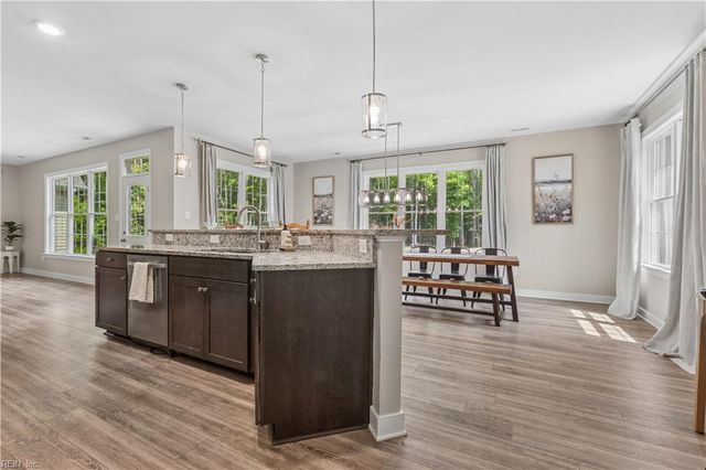 5903 Homeplace LN, Gloucester, VA 23061