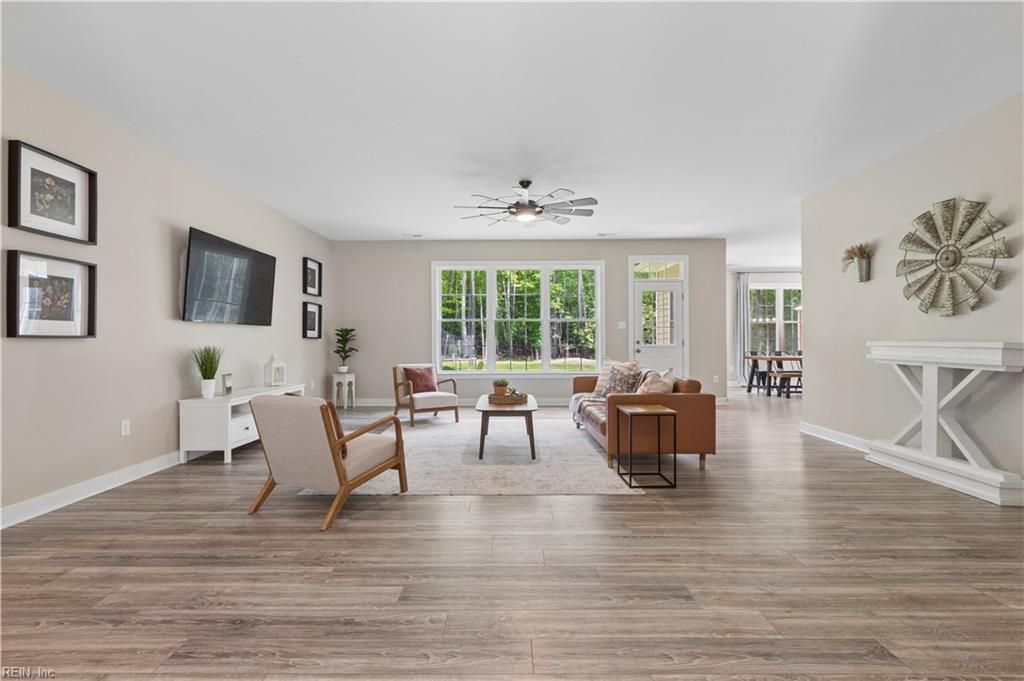 5903 Homeplace LN, Gloucester, VA 23061