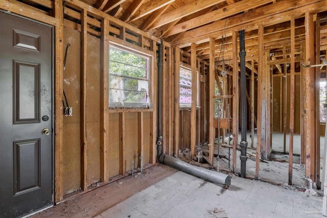 1609 E Leonard St, Pensacola, FL 32503