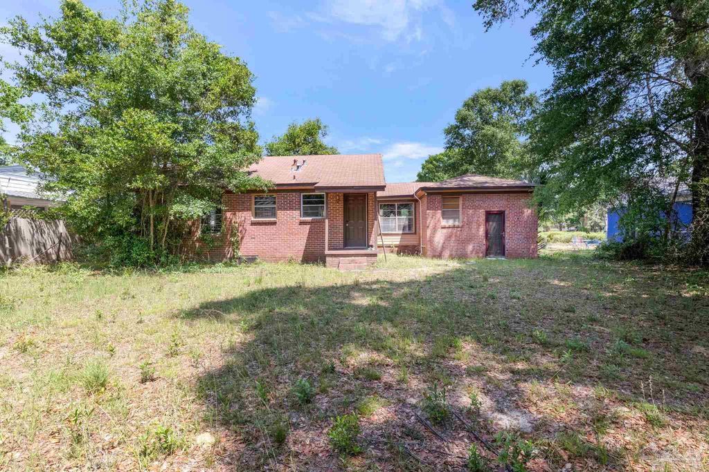 1609 E Leonard St, Pensacola, FL 32503
